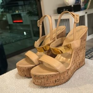 Nude / Gold Giuseppe Zanotti Wedges